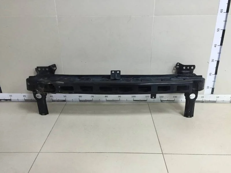 Усилитель переднего бампера Volkswagen Golf 6 (5K) 2009-2013