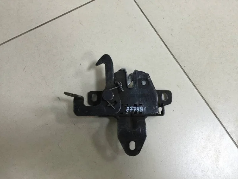 Замок капота Chevrolet Captiva (C100) 2006-2011