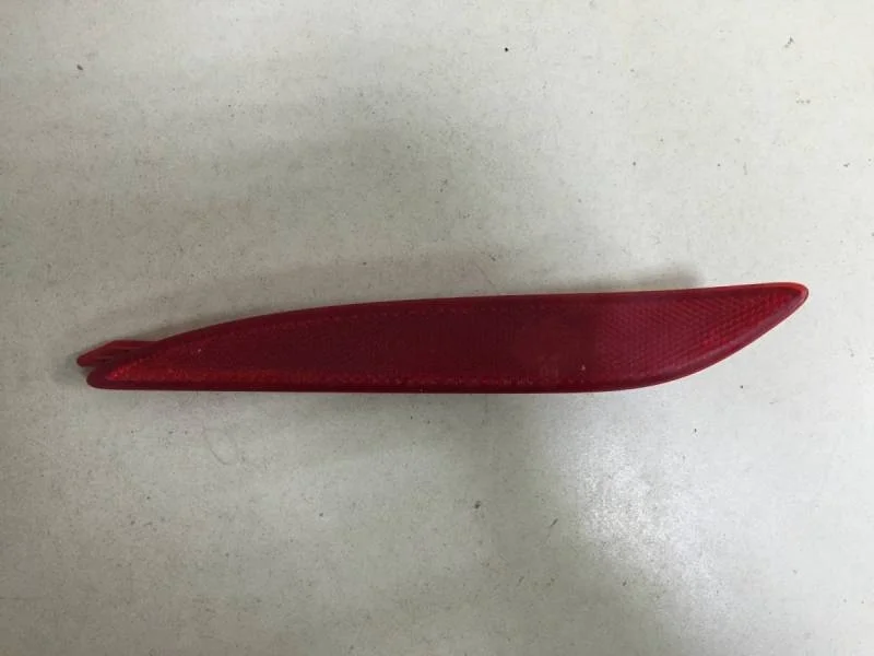 Отражатель в бампер задний левый Hyundai Elantra (MD) 2011-2016