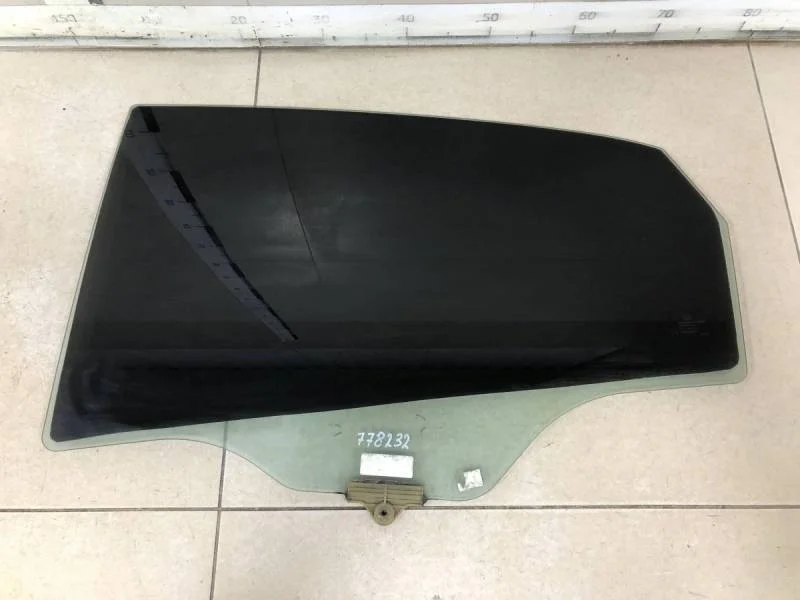 Стекло двери задней левой Hyundai i30 (GD) 2012>
