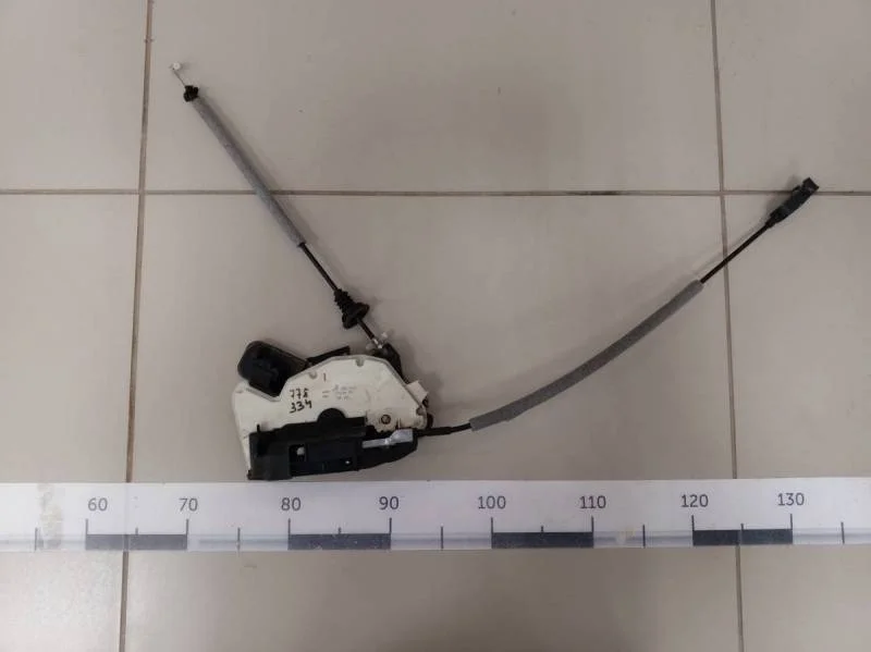 Замок двери задней правой Volkswagen Polo (Sed RUS) 2011>