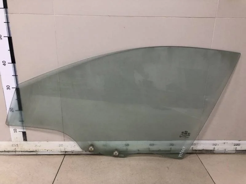 Стекло двери передней левой Kia Rio 2 (JB) 2005-2011