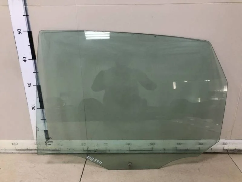 Стекло двери задней левой Ford Focus 1 1998-2004