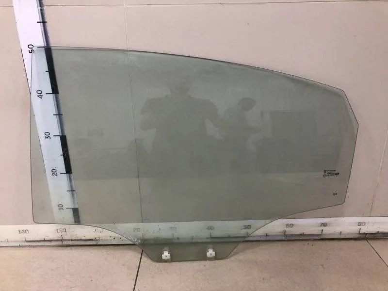 Стекло двери задней левой Hyundai Solaris 2010-2017