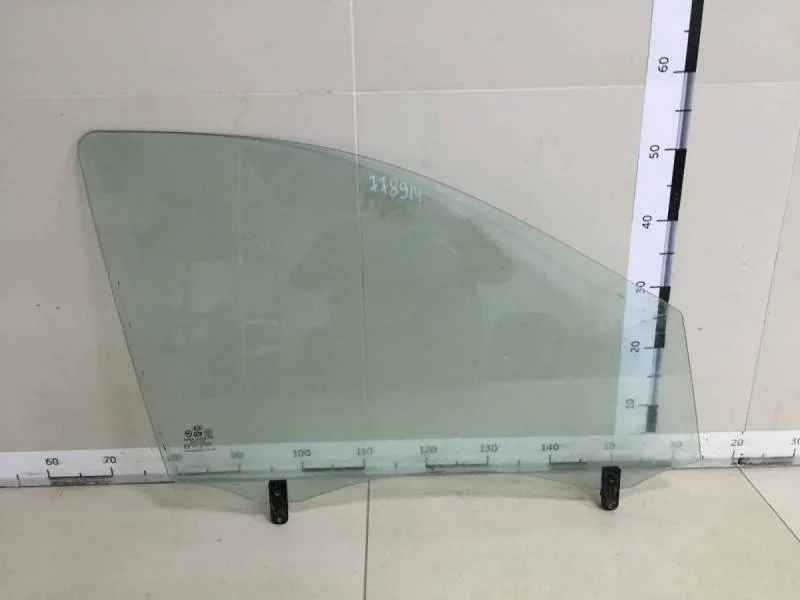 Стекло двери передней правой Kia Sorento (BL, JC) 2002-2009