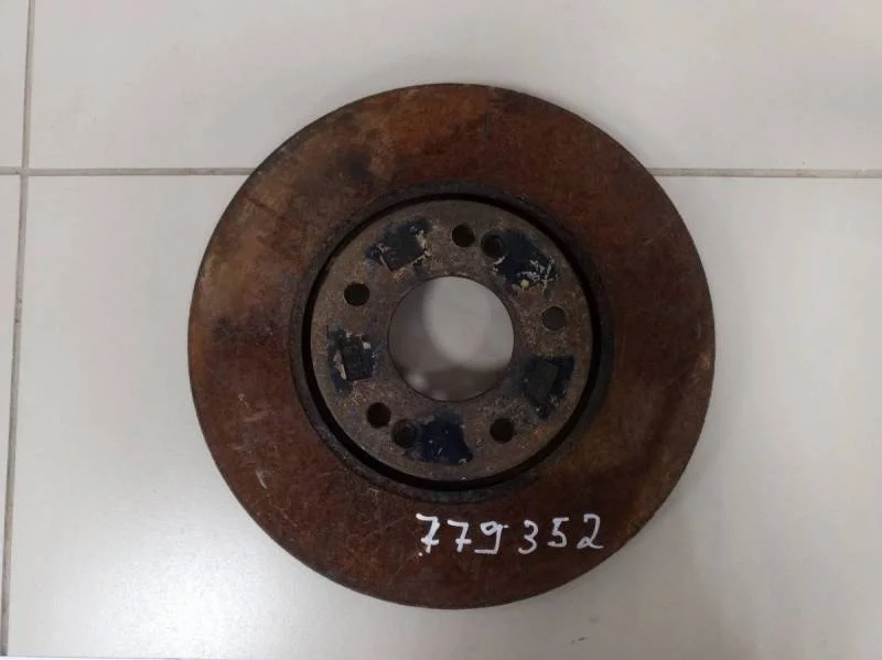 Диск тормозной передний Kia Cerato (YD) 2013-2020