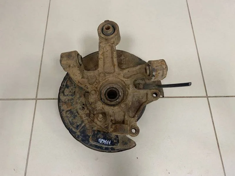 Кулак поворотный задний правый Suzuki Grand Vitara 2005-2015