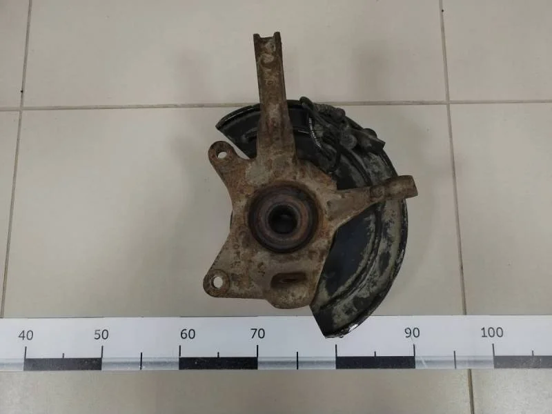 Кулак поворотный передний правый Renault Duster 2012>