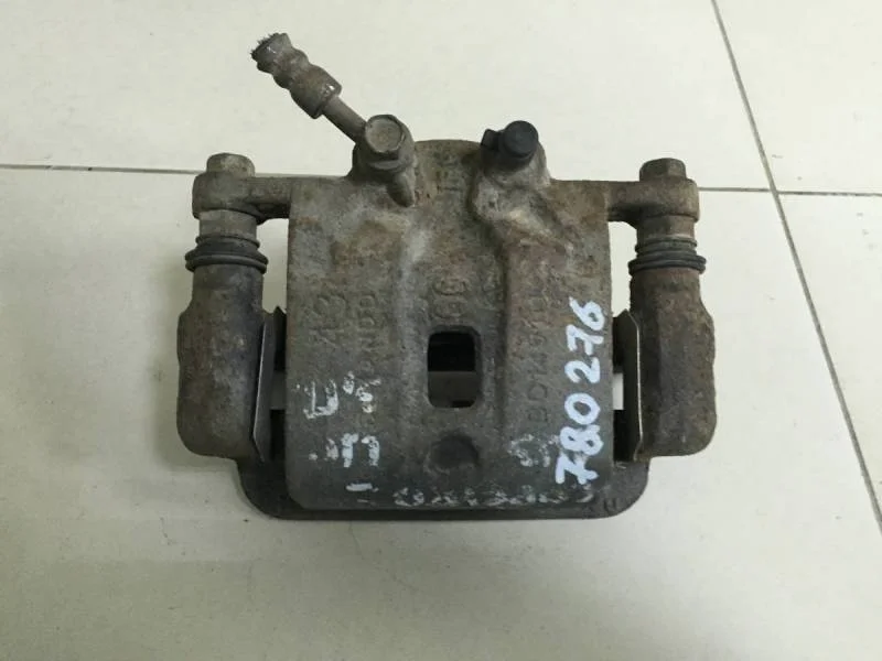 Суппорт задний правый Kia Sorento (XM) 2009>