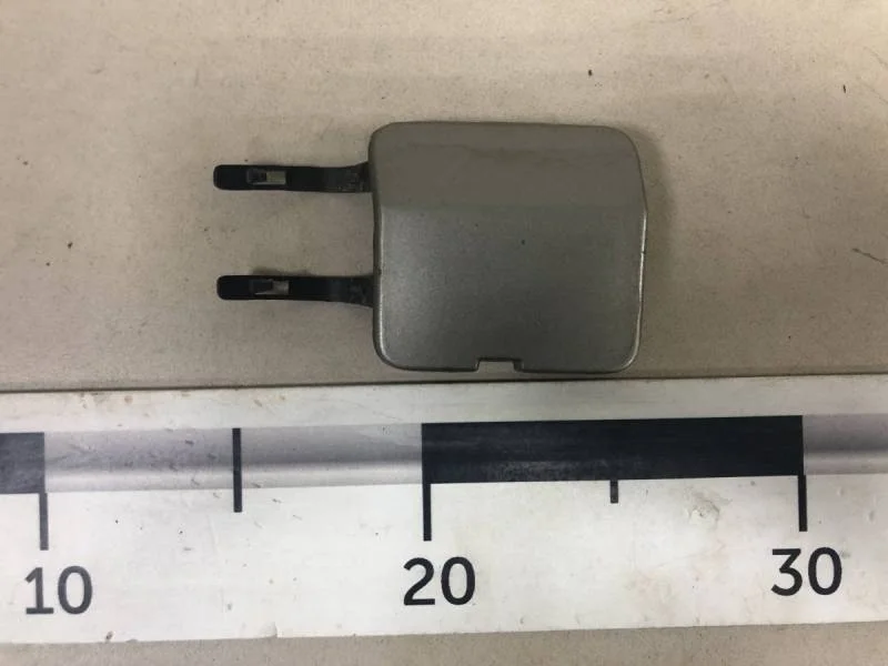 Заглушка буксировочного крюка Renault Sandero 2009-2014