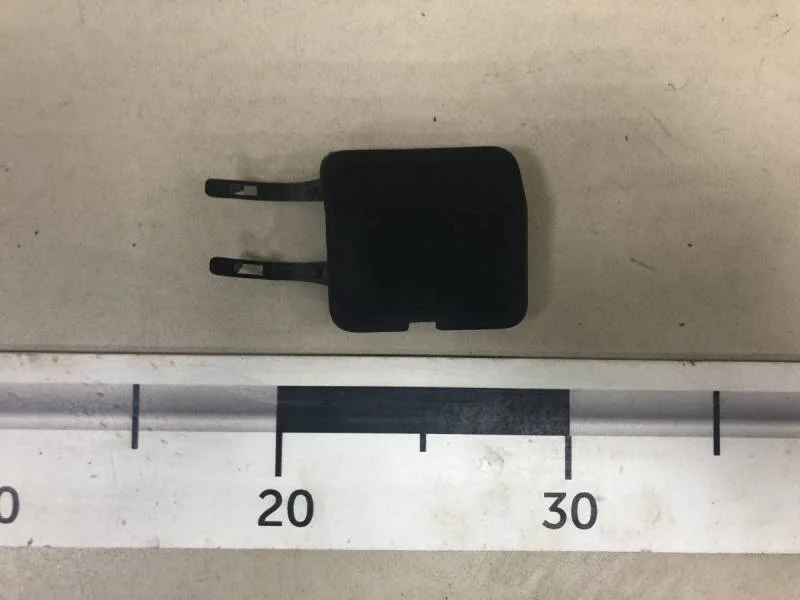 Заглушка буксировочного крюка Renault Sandero 2009-2014