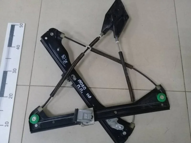 Стеклоподъемник электр. передний правый Volkswagen Polo (Sed RUS) 2011>