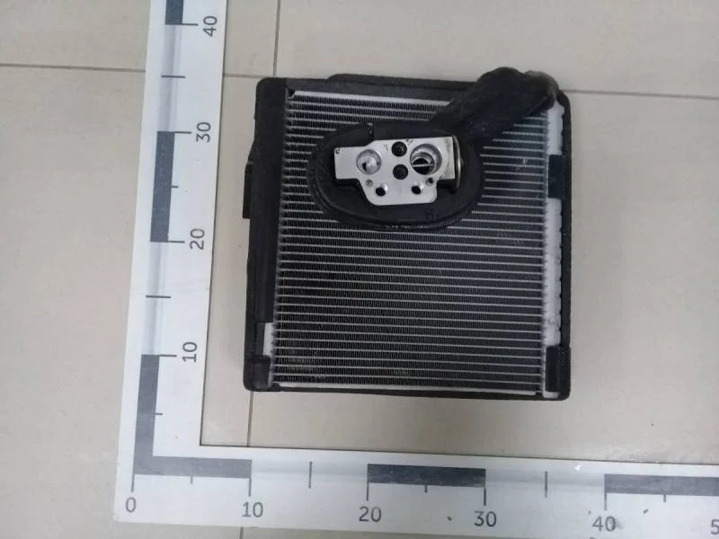 Испаритель кондиционера Volkswagen Passat B6 2005-2010