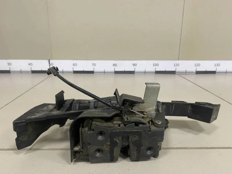 Замок двери задней правой Ford Focus 2 (DB) 2008-2011