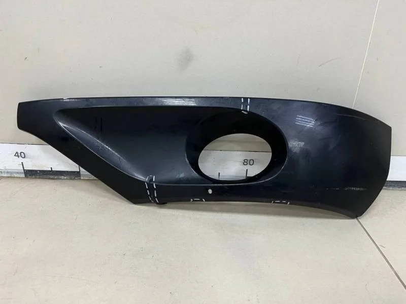 Рамка противотуманной фары левой Volkswagen Touareg (7P) 2010>