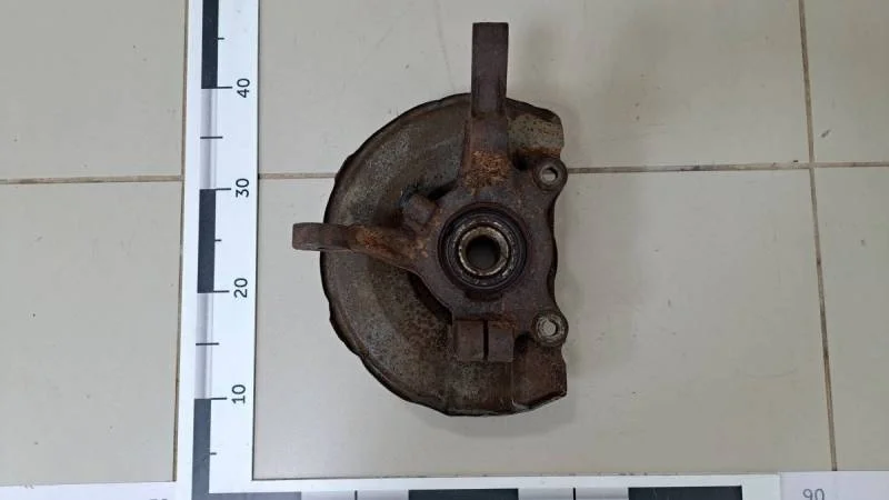 Кулак поворотный передний левый Mitsubishi Outlander (GF) 2012>