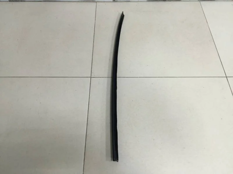 Молдинг лобового стекла Audi A5 (8T) 2009-2016