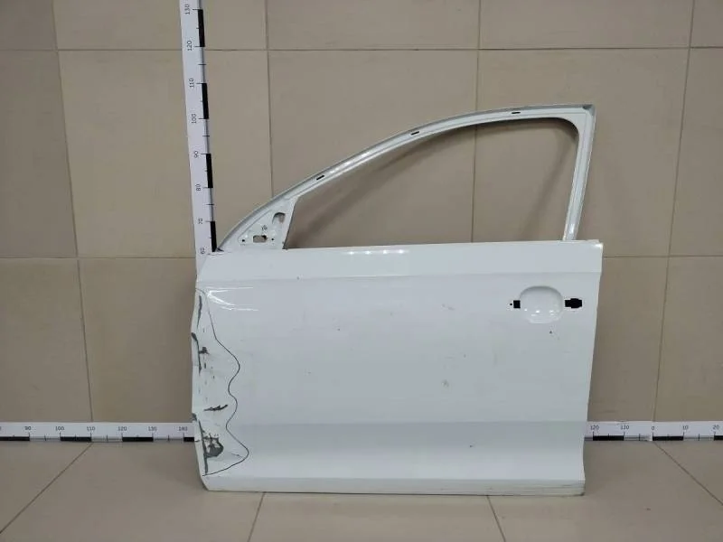 Дверь передняя левая Skoda Rapid 2012-2020