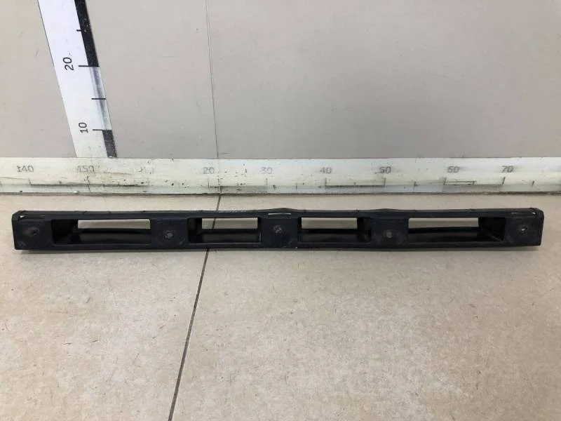 Направляющая заднего бампера Ford Focus 2 (DB) 2008-2011