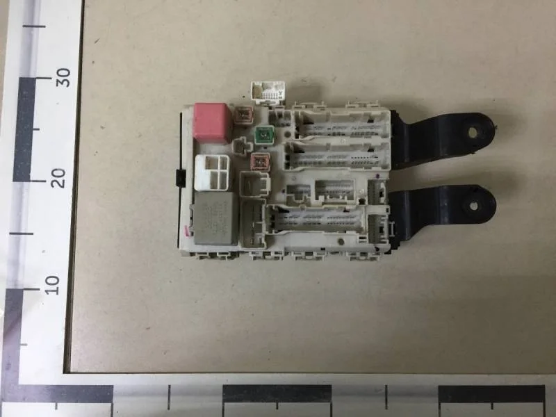 Блок предохранителей Toyota Corolla E150 2006-2013