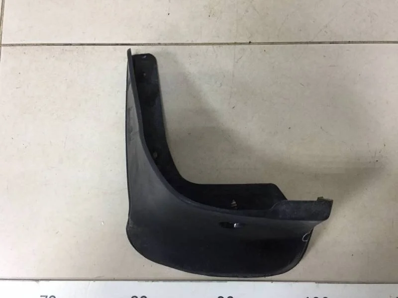 Брызговик задний левый Toyota Corolla E150 2006-2013