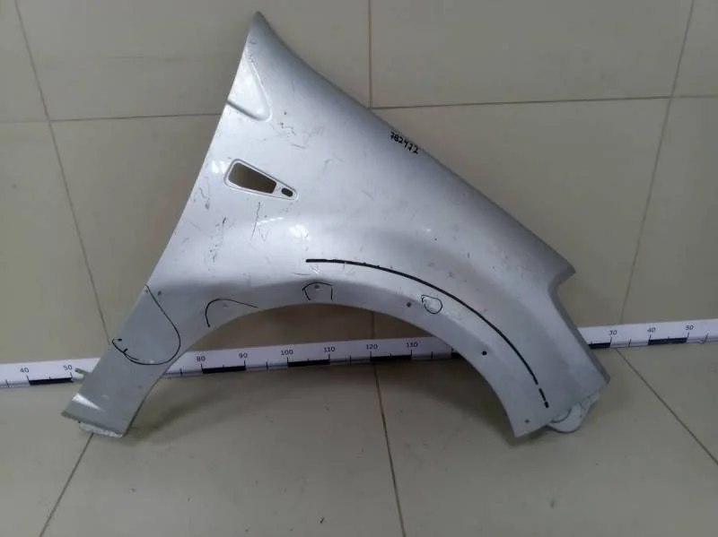 Крыло переднее правое Renault Sandero 2009-2014