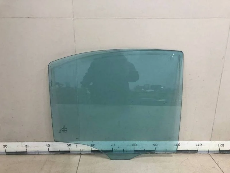Стекло двери задней правой Mercedes-Benz C-Class (W203) 2000-2007