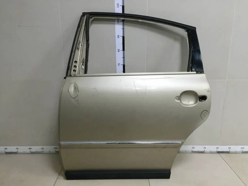Дверь задняя левая Volkswagen Passat B5 2000-2005