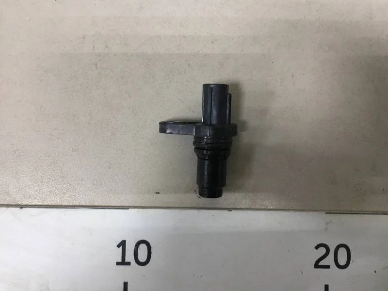 Датчик положения распредвала Toyota Corolla E150 2006-2013