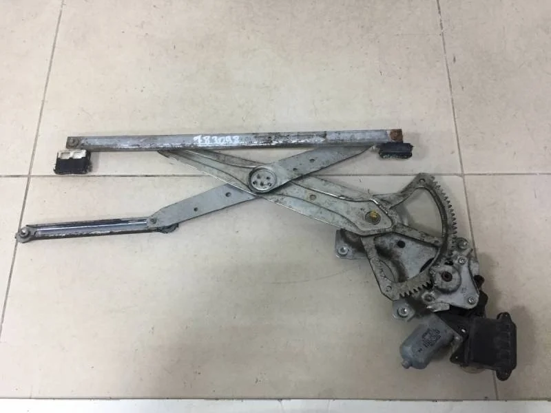 Стеклоподъемник электр. передний левый Toyota Corolla E150 2006-2013