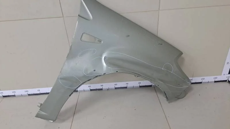 Крыло переднее правое Renault Sandero 2009-2014