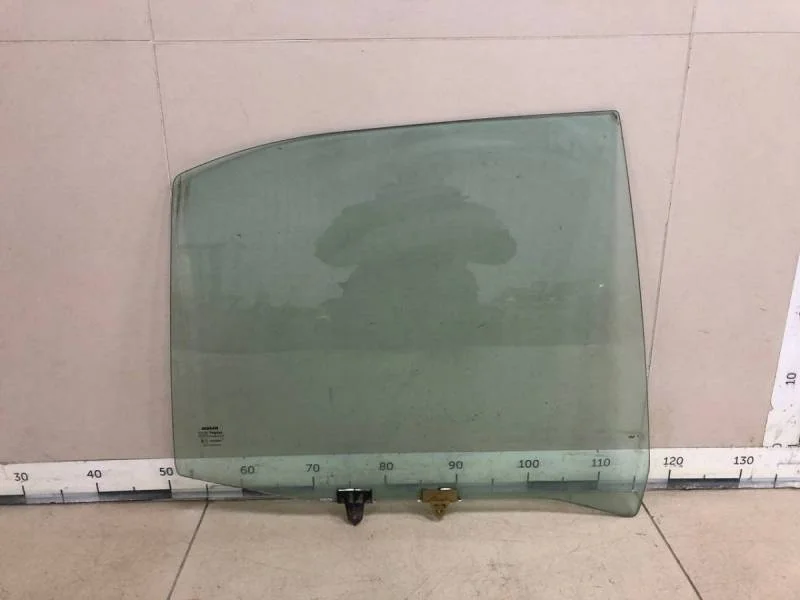 Стекло двери задней правой Nissan Primera (P11) 1996-2002