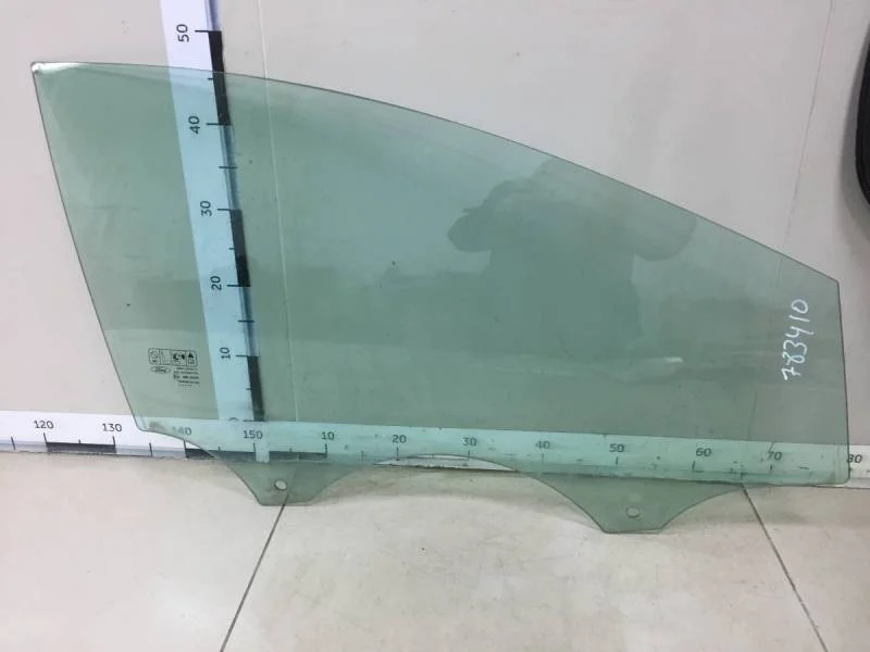 Стекло двери передней правой Ford Focus 3 2011>
