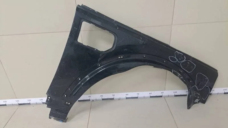 Крыло переднее правое Land Rover Discovery 3 2004-2009