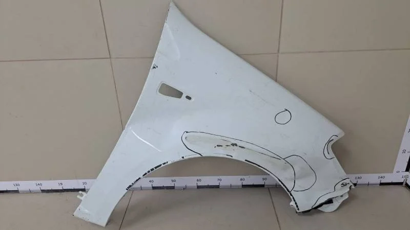 Крыло переднее правое Renault Sandero 2009-2014