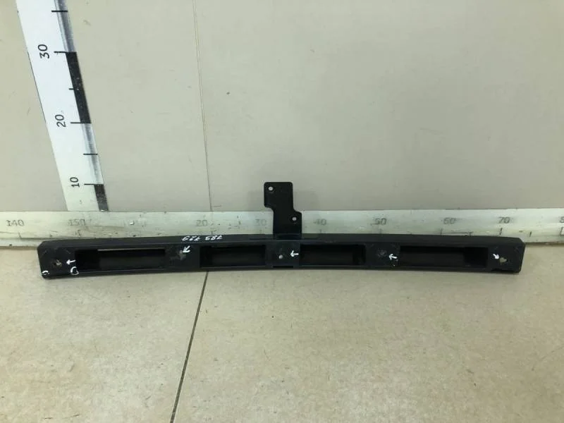 Направляющая заднего бампера Ford Focus 2 (DB) 2008-2011