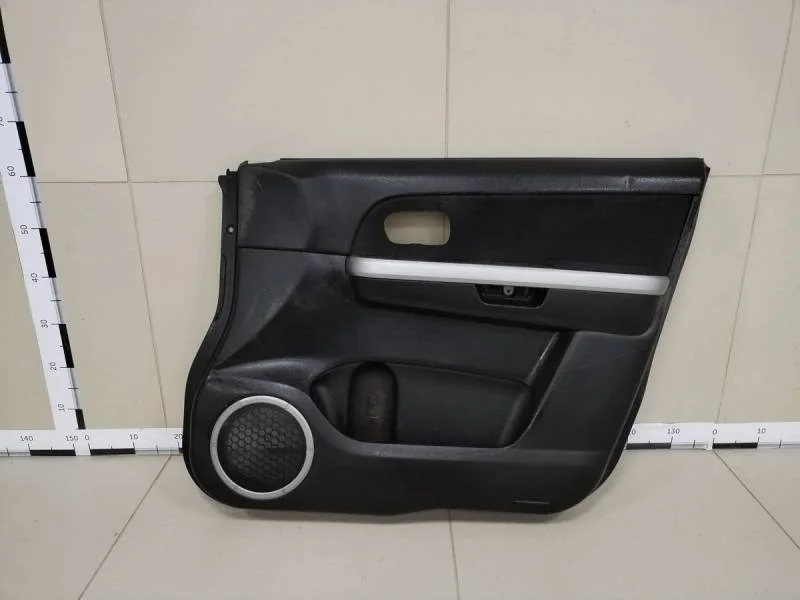 Обшивка двери передней правой Suzuki Grand Vitara 2005-2015