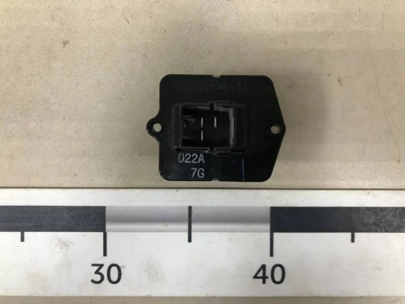 Резистор отопителя Mitsubishi Outlander XL (CW) 2006-2012