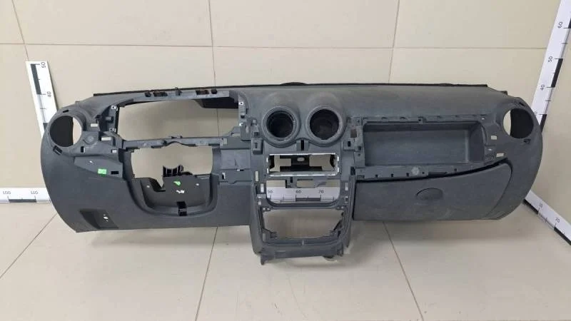 Торпедо Renault Logan (1) 2005-2014