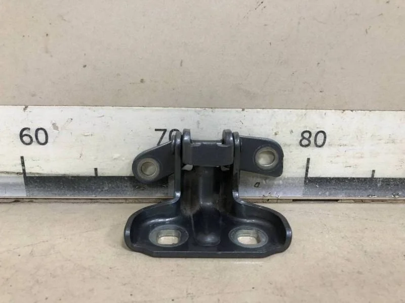 Петля двери Opel Mokka 2012>