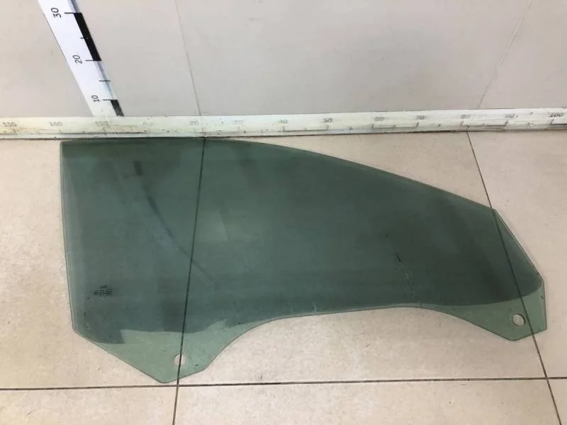 Стекло двери передней правой Audi A6 (C5) 1997-2005