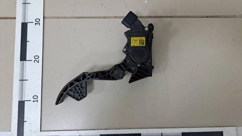 Педаль газа Volkswagen Polo (Mk6) 2020>