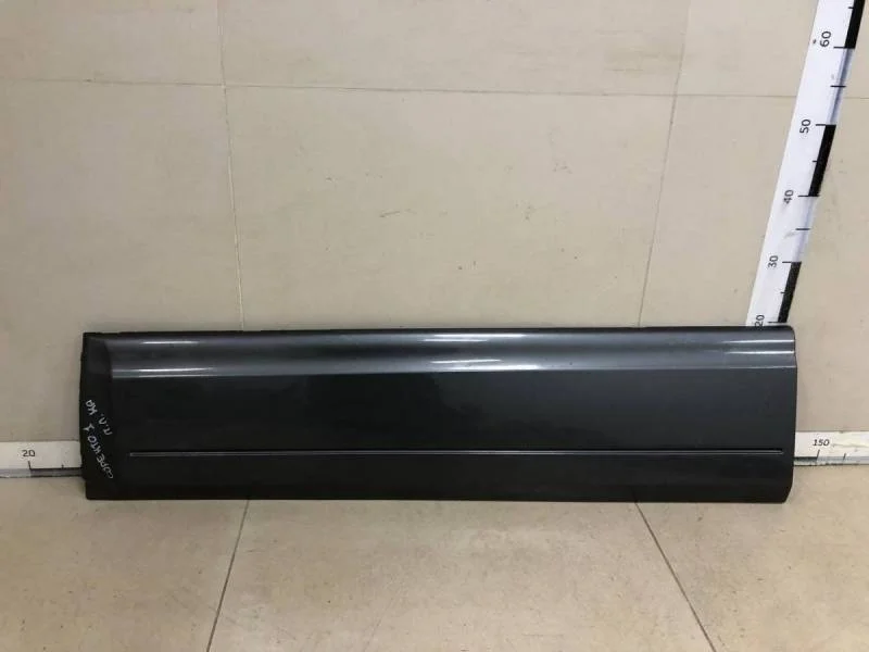 Накладка двери передней правой Kia Sorento (BL, JC) 2002-2009