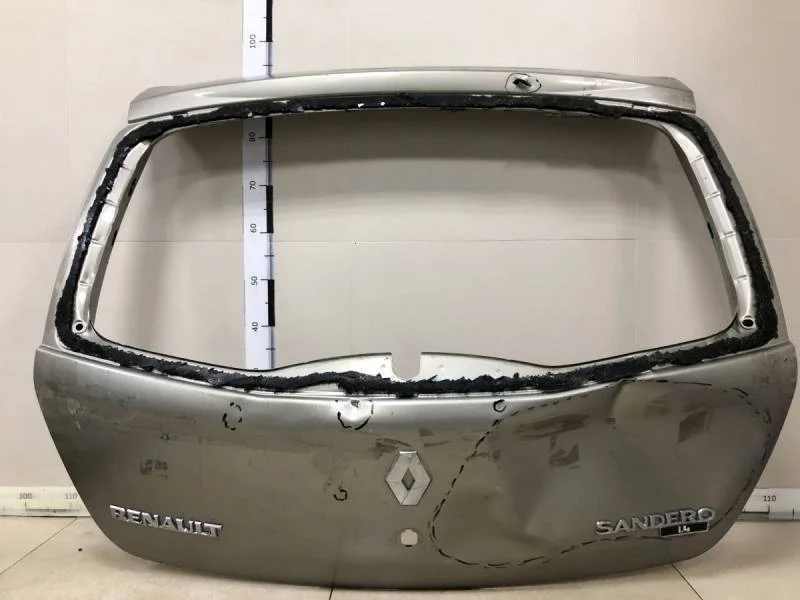 Дверь багажника Renault Sandero 2009-2014