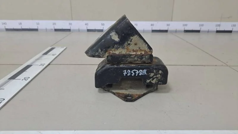 Опора двигателя левая Mitsubishi L200 (KB) 2006-2016