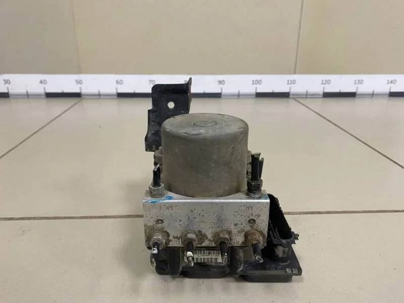 Блок ABS (насос) Nissan Tiida (C11) 2007-2014