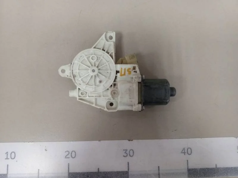 Моторчик стеклоподъемника Mercedes-Benz E-Class (W212) 2009-2016