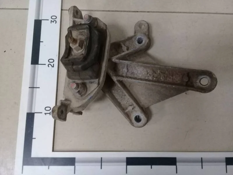 Кронштейн КПП Renault Logan (1) 2005-2014