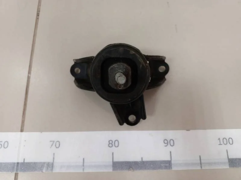 Опора двигателя правая Kia Cerato 2018>