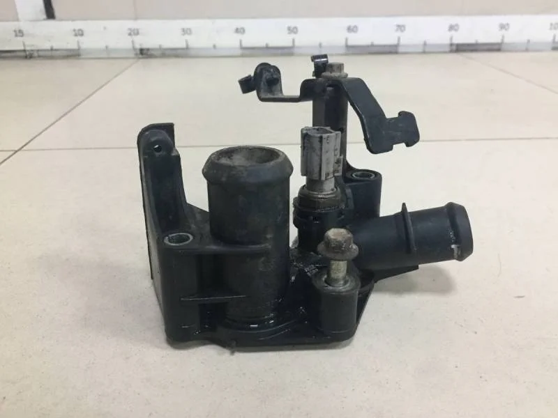 Фланец двигателя системы охлаждения Ford Focus 3 2011>